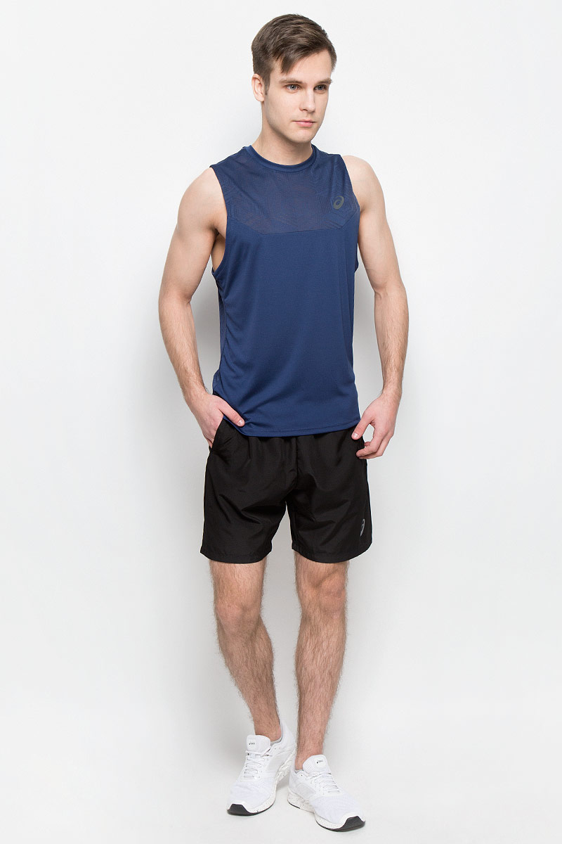 Майка для фитнеса мужская Asics Ventilation Vest, цвет: темно-синий. 141817-8052. Размер M (48/50)141817-8052 Майка для фитнеса мужская Asics Ventilation Vest, цвет: темно-синий. 141817-8052. Размер M (48/50)141817-8052Стильная майка для фитнеса Asics Ventilation Vest с вентиляцией избавит вас от духоты, пота и дискомфорта, с которыми часто ассоциируется посещение спортзала. Она сшита с использованием технологии ASICS MotionDry, благодаря которой ткань эффективно впитывает пот, позволяя вам оставаться сухим. Модель выполнена из качественного полиэстера.Майка без рукавов и с круглым вырезом горловины оформлена сетчатыми вставками спереди и сзади, которые обеспечат вам дополнительную вентиляцию, сделают ваши тренировки более комфортными и позволят сфокусироваться на результате.