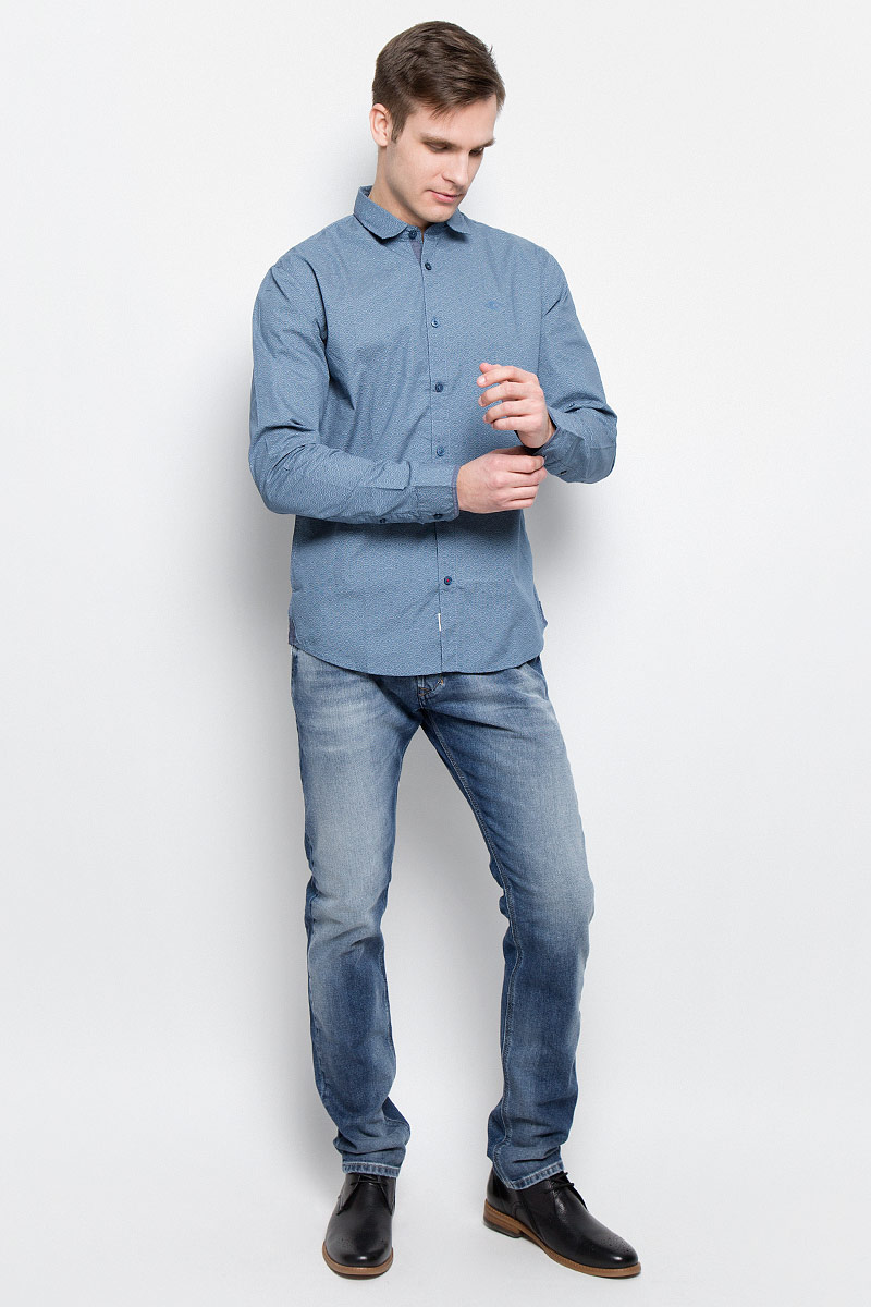 Рубашка мужская Lee Cooper, цвет: синий. DRAZIK-5606. Размер XL (54)DRAZIK-5606 Рубашка мужская Lee Cooper, цвет: синий. DRAZIK-5606. Размер XL (54)DRAZIK-5606Мужская рубашка Lee Cooper выполнена из натурального хлопка. Рубашка с длинными рукавами и отложным воротником застегивается на пуговицы спереди. Манжеты рукавов также застегиваются на пуговицы.