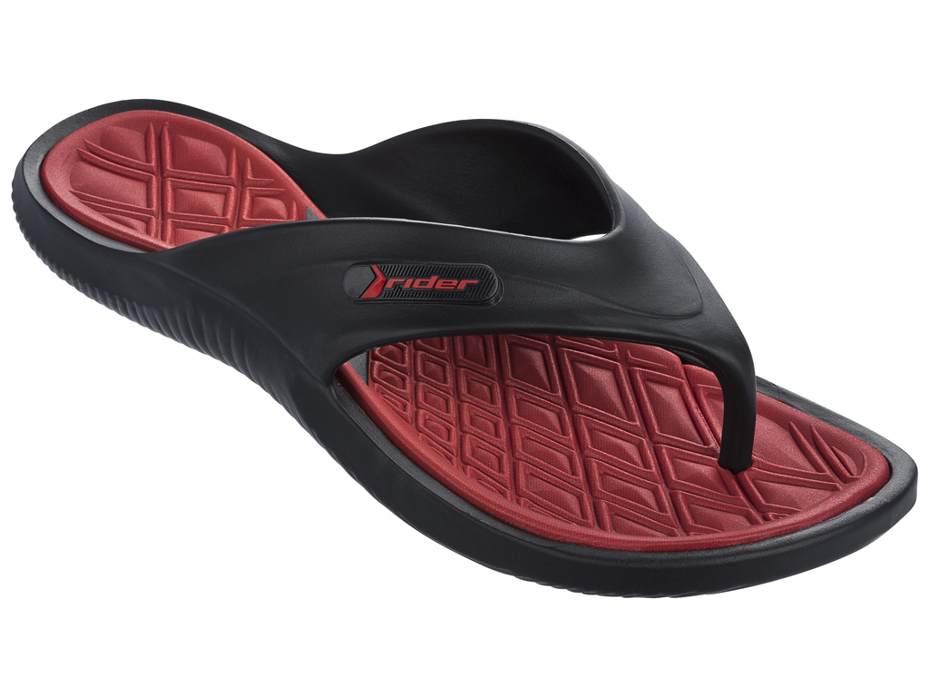 Сланцы мужские Rider Cape X AD, цвет: черный, красный. 81900-24136. Размер BRA 37/38 (38/39)81900-24136 Сланцы мужские Rider Cape X AD, цвет: черный, красный. 81900-24136. Размер BRA 37/38 (38/39)81900-24136Стильные мужские сланцы Cape X AD от Rider придутся вам по душе. Верх модели выполнен из поливинилхлорида. Ремешки с перемычкой гарантируют надежную фиксацию модели на ноге. Рельефная стелька из ЭВА материала комфортна при движении. Основание подошвы дополнено рифлением.