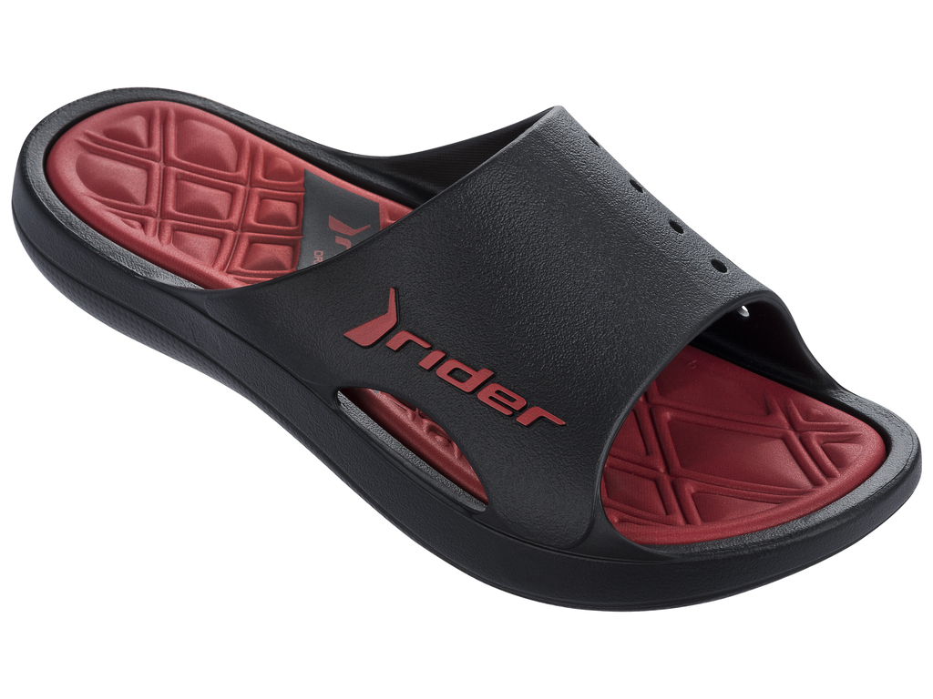 Шлепанцы мужские Rider Bay Vi Ad, цвет: черный, красный. 81901-24136. Размер BRA 40 (41)81901-24136 Шлепанцы мужские Rider Bay Vi Ad, цвет: черный, красный. 81901-24136. Размер BRA 40 (41)81901-24136Мужские шлепанцы Bay Vi Ad от Rider выполнены из ПВХ. Верх дополнен перфорацией, которая обеспечивает естественную вентиляцию. Мягкая рельефная стелька из материала ЭВА комфортна при движении. Основание подошвы дополнено рифлением.