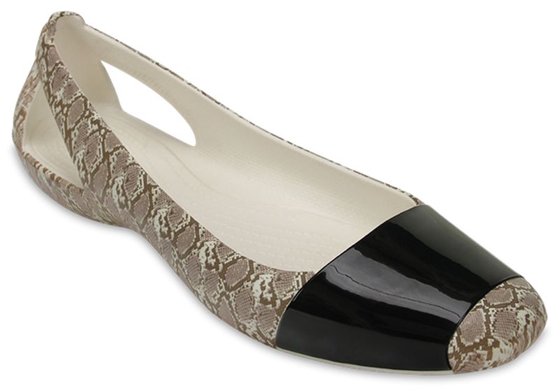 Балетки женские Crocs Sienna Shiny Animal Print, цвет: бежевый. 204539-207. Размер 9 (39)204539-207 Балетки женские Crocs Sienna Shiny Animal Print, цвет: бежевый. 204539-207. Размер 9 (39)204539-207Удобные женские балетки Crocs Sienna Shiny Animal Print покорят вас с первого взгляда. Подошва оснащена рифлением.