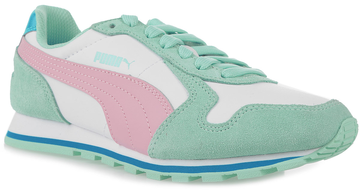 Кроссовки детские Puma, цвет: белый, бирюзовый. 35908712. Размер 3 (34,5)35908712 Кроссовки детские Puma, цвет: белый, бирюзовый. 35908712. Размер 3 (34,5)35908712Разработанные в лучших традициях Puma, кроссовки серии ST Runner - идеальный вариант для прогулок и активного отдыха. Верхняя часть обуви из натуральной кожи с мягкими замшевыми вставками и накладками обеспечивает комфорт и прекрасную посадку по ноге. Рельефная поверхность подошвы гарантируют отличное сцепление на любых поверхностях. Традиционная шнуровка вместе с мягким язычком обеспечивает надежную фиксацию ноги. В таких кроссовках вашим ногам будет комфортно и уютно. Модель ST Runner L - это неповторимый дизайн, новое прочтение классической традиции и прекрасное дополнение к стильному повседневному гардеробу.