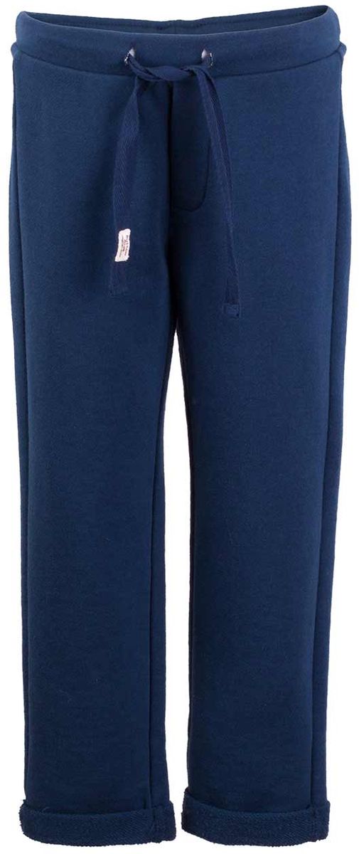 Брюки детские Button Blue Main, цвет: синий. 117BBUC56021000. Размер 98, 3 года117BBUC56021000 Брюки детские Button Blue Main, цвет: синий. 117BBUC56021000. Размер 98, 3 года117BBUC56021000Уникальность этой модели в разнообразии применения. И для отдыха, и для активного времяпрепровождения, трикотажные детские брюки - образец удобства и свободы движений. Мягкость, высокая износостойкость, хорошее качество - и дома, и в лагере, и на спортивной площадке эти брюки обеспечат комфорт. Купить недорого детские брюки Button Blue, значит сделать каждый летний день ребенка радостным и беззаботным!