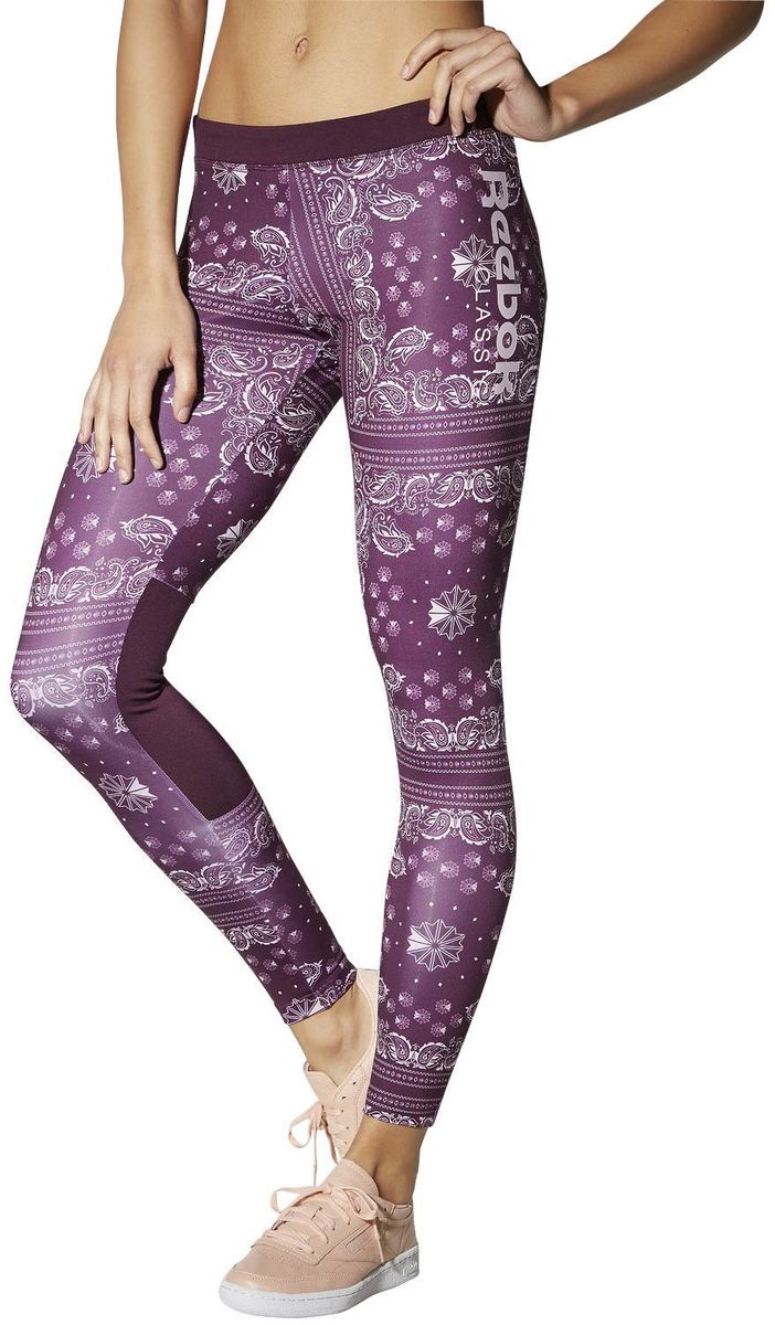 Леггинсы женские Reebok Gr Havana Leggings, цвет: фиолетовый. BK2569. Размер XS (40)BK2569 Леггинсы женские Reebok Gr Havana Leggings, цвет: фиолетовый. BK2569. Размер XS (40)BK2569Леггинсы Reebok Gr Havana Leggingsвыполнены из высококачественного материала. Облегающий крой отлично подходит для интенсивных тренировок и совершенно не стесняет движений. Эластичный пояс гарантирует оптимальную посадку. Шов сзади подчеркнет все достоинства фигуры. Модель оформлена стильным принтом под бандану.