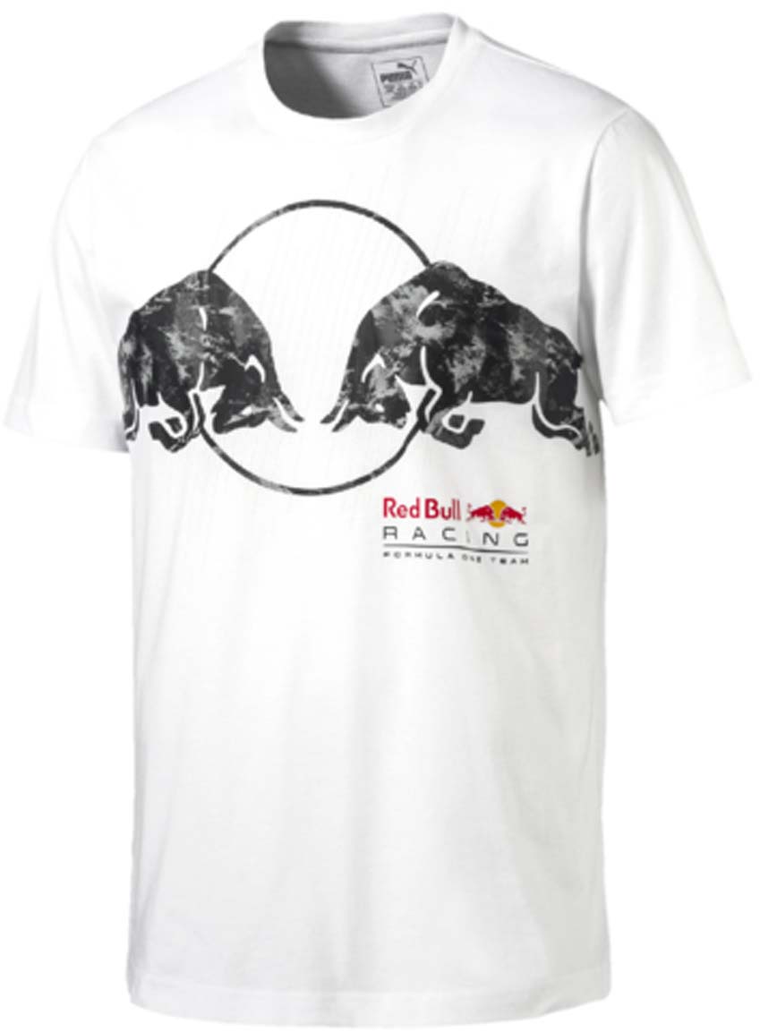 Футболка мужская Puma RBR Graphic Tee, цвет: белый. 572750_03. Размер XXL (54/56)572750_03 Футболка мужская Puma RBR Graphic Tee, цвет: белый. 572750_03. Размер XXL (54/56)572750_03Футболка мужская RBR Graphic Tee изготовлена из 100% хлопка и декорирована набивным логотипом RBR и логотипом PUMA, нанесенным методом печати высокой плотности. Также имеется тематический набивной рисунок c прорезиненными деталями. Изделие имеет классический крой, круглый вырез горловины и короткие рукава. Такая футболка незаменима для любителей автоспорта. Почувствуйте динамику гонок и произведите впечатление на окружающих. Футболка RBR Graphic Tee прекрасно подходит для занятий спортом и для повседневного использования.