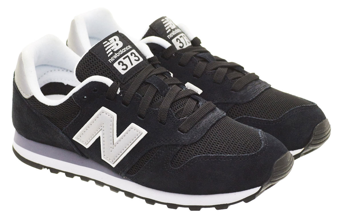 Кроссовки детские New Balance 420, цвет: черный. KE420BKY/M. Размер 11,5 (29)KE420BKY/M Кроссовки детские New Balance 420, цвет: черный. KE420BKY/M. Размер 11,5 (29)KE420BKY/MМодные кроссовки от New Balance очаруют вашего ребенка с первого взгляда! Модель изготовлена из высококачественного материала со вставками из натуральной замши. Модель оформлена на язычке и заднике логотипом бренда. Шнуровка надежно фиксирует обувь на ноге. Подкладка и стелька из текстиля, обеспечат комфорт и уют детским ножкам. Подошва с рифлением гарантирует отличное сцепление с любыми поверхностями. Стильные кроссовки займут достойное место в гардеробе вашего ребенка.