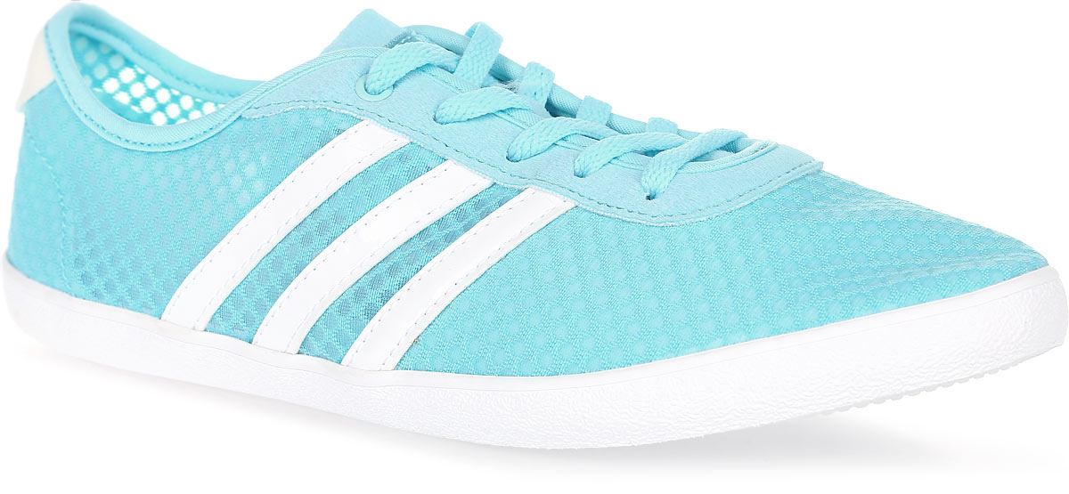Кроссовки женские adidas Vs Qt Vulc Sea W, цвет: голубой. B74700. Размер 3,5 (35,5)B74700 Кроссовки женские adidas Vs Qt Vulc Sea W, цвет: голубой. B74700. Размер 3,5 (35,5)B74700Женские кроссовки Аdidas выполнены из качественного текстиля. Обувь фиксируется на ноге при помощи классической шнуровки. Стелька cloudfoam для комфорта и мягкой амортизации. Резиновая подошва.