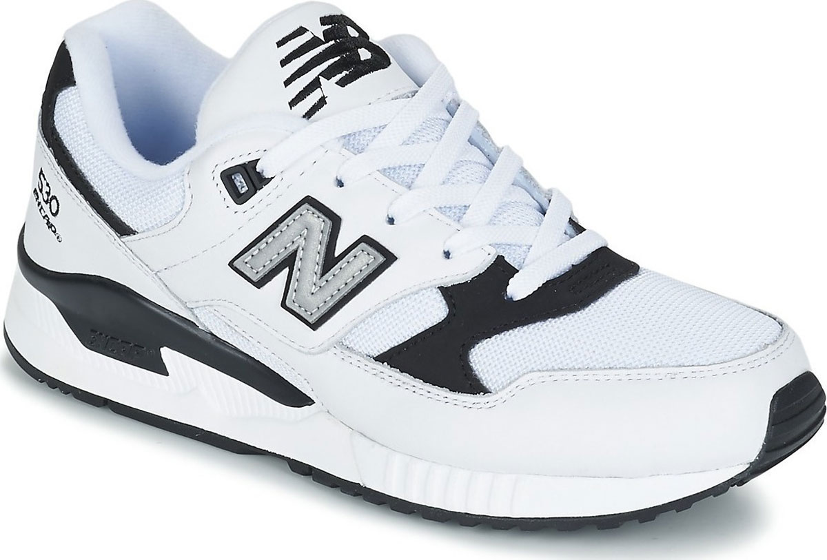 Кроссовки мужские New Balance 530, цвет: белый, черный. M530LGA/D. Размер 10,5 (44,5)M530LGA/D Кроссовки мужские New Balance 530, цвет: белый, черный. M530LGA/D. Размер 10,5 (44,5)M530LGA/DСтильные мужские кроссовки от New Balance придутся вам по душе. Верх модели выполнен из высококачественныхматериалов. По бокам обувь оформлена декоративными элементами в виде фирменного логотипа бренда, на язычке - фирменной вышивкой, задник надписью. Классическая шнуровка надежно зафиксирует изделие на ноге. Подкладка и стелька, изготовленные из текстиля, гарантируют уют и предотвращают натирание. Подошва оснащена рифлением для лучшей сцепки с поверхностями. Удобные кроссовки займут достойное место среди коллекции вашей обуви.