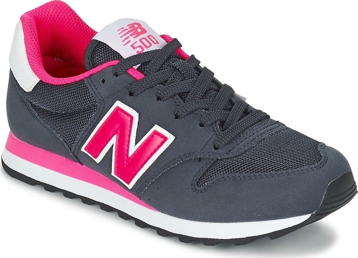 Кроссовки женские New Balance 500, цвет: темно-синий, малиновый. GW500NWP/B. Размер 9,5 (41)GW500NWP/B Кроссовки женские New Balance 500, цвет: темно-синий, малиновый. GW500NWP/B. Размер 9,5 (41)GW500NWP/BСтильные женские кроссовки от New Balance придутся вам по душе. Верх модели выполнен из высококачественных материалов. По бокам обувь оформлена декоративными элементами в виде фирменного логотипа бренда, на язычке - фирменной нашивкой. Классическая шнуровка надежно зафиксирует изделие на ноге. Мягкая верхняя часть и подкладка, изготовленная из текстиля, гарантируют уют и предотвращают натирание. Стелька из текстиля обеспечивает комфорт. Подошва оснащена рифлением для лучшей сцепки с поверхностями. Удобные кроссовки займут достойное место среди коллекции вашей обуви.