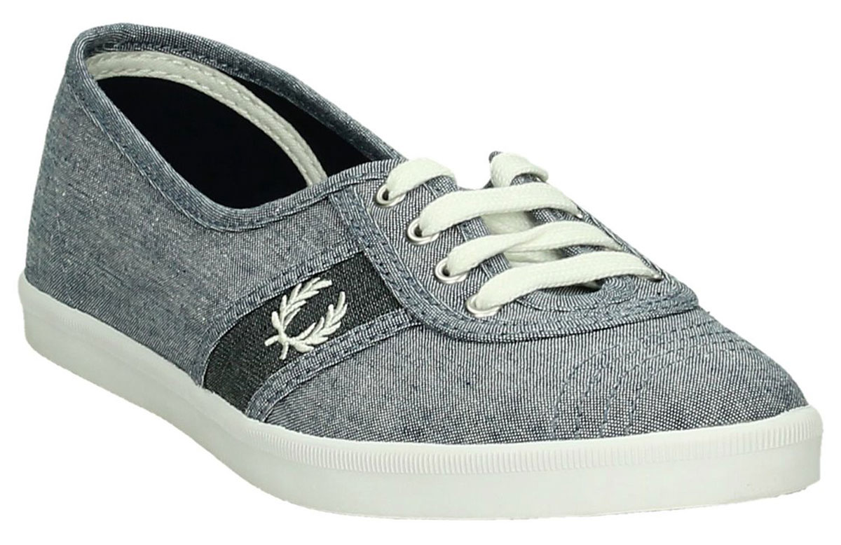 Балетки Fred Perry Aubrey Chambray, цвет: темно-синий, белый. B1147W-266. Размер 5 (37)B1147W-266 Балетки Fred Perry Aubrey Chambray, цвет: темно-синий, белый. B1147W-266. Размер 5 (37)B1147W-266Стильные балетки Aubrey Chambray от Fred Perry выполнены из текстиля. Подкладка и стелька из текстиля комфортны при движении. Шнуровка надежно зафиксирует модель на ноге. Подошва дополнена рифлением.