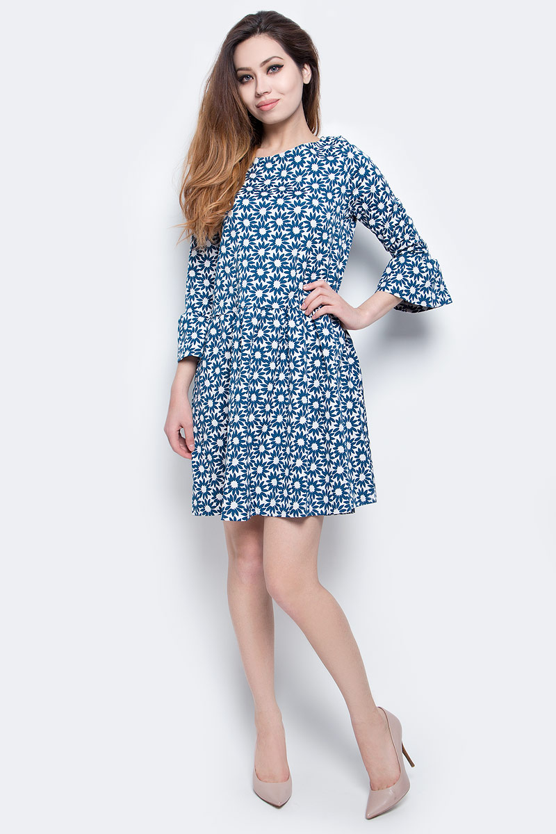 Платье Baon, цвет: белый, морской волны. B457007_Navy Jacquard. Размер L (48)B457007_Navy Jacquard Платье Baon, цвет: белый, морской волны. B457007_Navy Jacquard. Размер L (48)B457007_Navy JacquardПлатье Baon выполнено из полиэстера и хлопка с добавлением эластана. Модель с круглым вырезом горловины и рукавами 3/4 оформлена оригинальным цветочным принтом.
