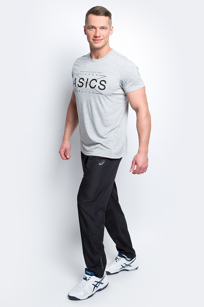 Футболка мужская Asics GPX Top, цвет: серый. 141816-0714. Размер XL (52/54)141816-0714 Футболка мужская Asics GPX Top, цвет: серый. 141816-0714. Размер XL (52/54)141816-0714Мужская футболка Asics выполнена из полиэстера с добавлением вискозы и эластана.У модели классический круглый ворот и короткие стандартные рукава. Спереди изделие оформлено принтом с надписями, на спинке - логотипом бренда. Технология Motion Dry позволяет выводить влагу, оставляя тело сухим и сохраняя его оптимальный температурный режим.