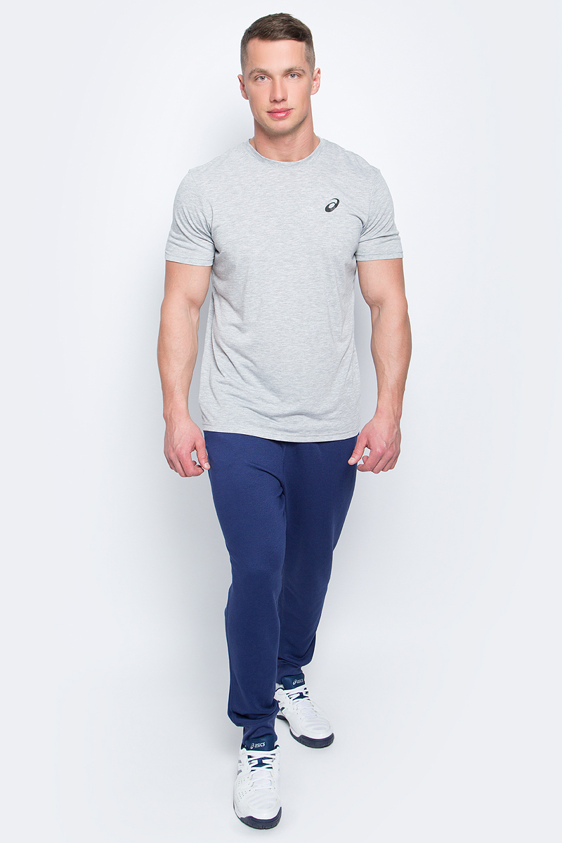 Брюки спортивные мужские Asics Essentials Pant, цвет: темно-синий. 134795-8052. Размер XXXL (56/58)134795-8052 Брюки спортивные мужские Asics Essentials Pant, цвет: темно-синий. 134795-8052. Размер XXXL (56/58)134795-8052Спортивные мужские брюки Asics Essentials Pant выполнены из полиэстера с добавлением вискозы. Комфортные плоские швы предотвращаются натирание. Модель имеет широкую резинку на поясе, объем талии регулируется при помощи шнурка-кулиски. Брюки дополнены двумя открытыми втачными карманами спереди и накладным карманом сзади. Брючины дополнены эластичными манжетами по низу.