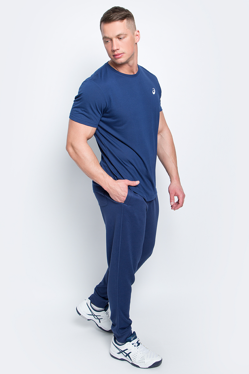 Футболка мужская Asics Spiral Top, цвет: темно-синий. 141099-8052. Размер XXL (54/56)141099-8052 Футболка мужская Asics Spiral Top, цвет: темно-синий. 141099-8052. Размер XXL (54/56)141099-8052Мужская футболка Spiral Top от Asics выполнена из полиэстера с добавлением вискозы и эластана. У модели круглый вырез горловины и стандартные короткие рукава. Спереди изделие декорировано логотипом бренда.