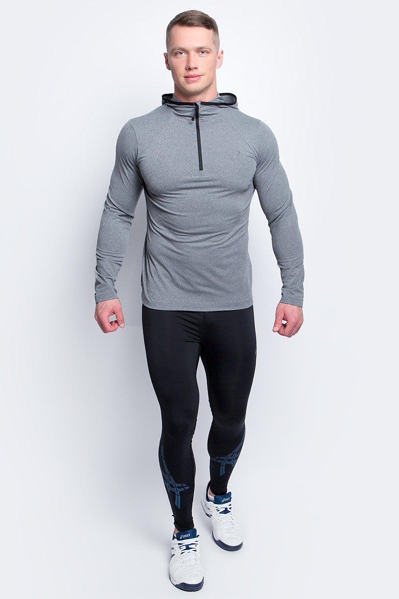 Лонгслив для бега мужской Asics LS Hoodie, цвет: серый. 144015-0773. Размер XL (52/54)144015-0773 Лонгслив для бега мужской Asics LS Hoodie, цвет: серый. 144015-0773. Размер XL (52/54)144015-0773Мужской лонгслив с капюшоном от Asics выполнен из эластичного полиэстера.У модели длинные стандартные рукава. Изделие спереди оформлено застежкой-молнией и дополнено светоотражающими деталями. Технология Motion Dry позволяет выводить влагу, оставляя тело сухим и сохраняя его оптимальный температурный режим.