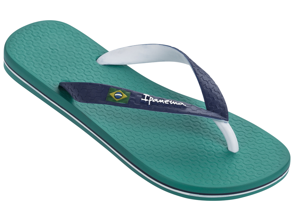Сланцы Ipanema Brazil Bicolor Unisex Ad, цвет: бирюзовый, синий. 81046. Размер 38 (37)81046-20247 Сланцы Ipanema Brazil Bicolor Unisex Ad, цвет: бирюзовый, синий. 81046. Размер 38 (37)81046-20247Очень легкие сланцы от Ipanema придутся вам по душе. Модель выполнена из поливинилхлорида и оформлена на ремешке логотипом бренда. Ремешки с перемычкой гарантируют надежную фиксацию модели на ноге.Подошва оформлена яркими, контрастными линиями. Удобные сланцы прекрасно подойдут для похода в бассейн или на пляж.