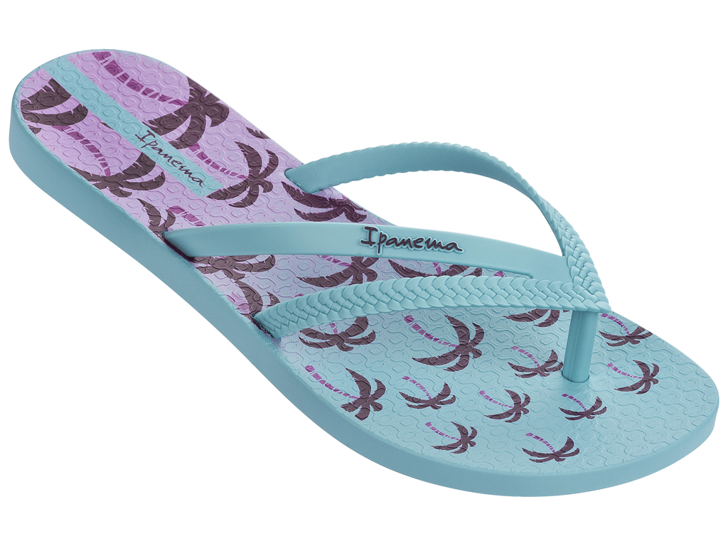 Сланцы женские Ipanema Bossa Print Fem, цвет: бирюзовый. 25899. Размер 35/36 (35)25899-20764 Сланцы женские Ipanema Bossa Print Fem, цвет: бирюзовый. 25899. Размер 35/36 (35)25899-20764Стильные и очень легкие сланцы от Ipanema - придутся вам по душе. Верх модели выполнен из поливинилхлорида. Ремешки с перемычкой гарантируют надежную фиксацию изделия на ноге. Стелька украшена стильным рисунком. Верх изделия дополнен логотипом бренда. Рифление на верхней поверхности подошвы предотвращает выскальзывание ноги. Рельефное основание подошвы обеспечивает уверенное сцепление с любой поверхностью. Удобные сланцы прекрасно подойдут для похода в бассейн или на пляж.