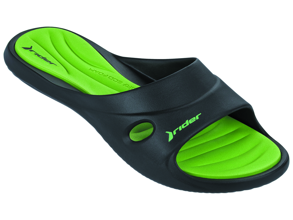 Шлепанцы женские Rider Slide Feet Vii Fem, цвет: черный, салатовый. 81907-23238. Размер 36 (37)81907-23238 Шлепанцы женские Rider Slide Feet Vii Fem, цвет: черный, салатовый. 81907-23238. Размер 36 (37)81907-23238Женские шлепанцы Slide Feet Vii Fem от Rider выполнены из ПВХ. Верх дополнен перфорацией. Стелька из материала ЭВА комфортна при движении. Основание подошвы дополнено рифлением.