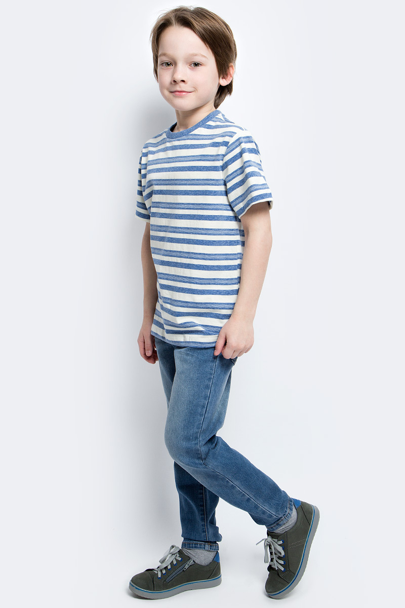 Футболка для мальчика Sela, цвет: синий. Ts-811/1069-7121. Размер 134, 9 летTs-811/1069-7121 Футболка для мальчика Sela, цвет: синий. Ts-811/1069-7121. Размер 134, 9 летTs-811/1069-7121Стильная футболка для мальчика Sela изготовлена из натурального хлопка и оформлена принтом в полоску. Воротник дополнен мягкой трикотажной резинкой.Яркий цвет модели позволяет создавать модные образы.