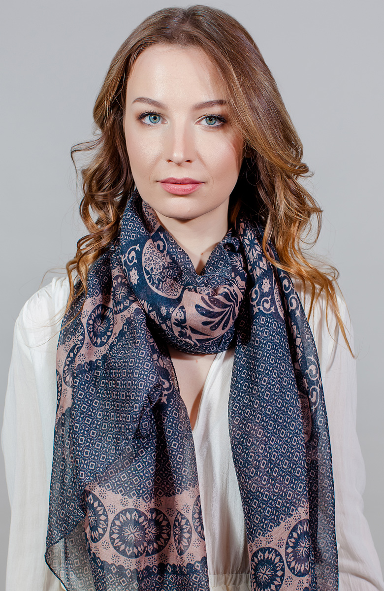 Палантин Laura Milano, цвет: бежевый. SJ-11740-20. Размер 80 см х 180 смSJ-11740-20 Палантин Laura Milano, цвет: бежевый. SJ-11740-20. Размер 80 см х 180 смSJ-11740-20Палантин Laura Milano выполнен из высококачественного материала и оформлен стильным принтом. Изделие приятно на ощупь и подойдет к любому стилю.
