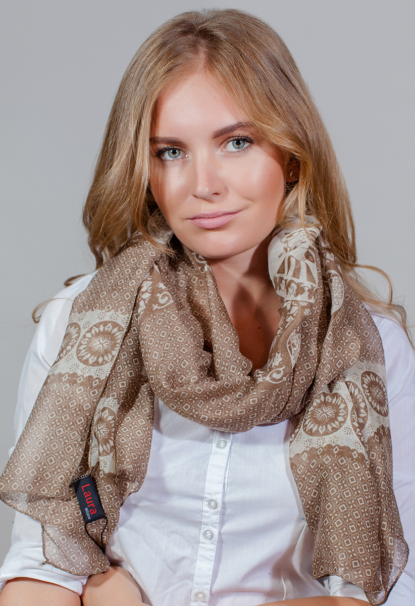 Палантин Laura Milano, цвет: бежевый. SJ-11740-22. Размер 90 см х 180 смSJ-11740-22 Палантин Laura Milano, цвет: бежевый. SJ-11740-22. Размер 90 см х 180 смSJ-11740-22Палантин Laura Milano выполнен из высококачественного материала и оформлен стильным принтом. Изделие приятно на ощупь и подойдет к любому стилю.