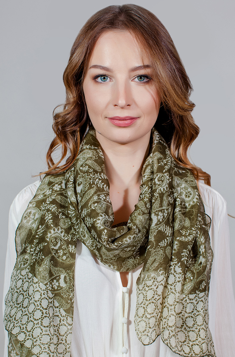 Палантин Laura Milano, цвет: зеленый. SJ-11740-30. Размер 90 см х 180 смSJ-11740-30 Палантин Laura Milano, цвет: зеленый. SJ-11740-30. Размер 90 см х 180 смSJ-11740-30Палантин Laura Milano выполнен из высококачественного материала и оформлен стильным принтом. Изделие приятно на ощупь и подойдет к любому стилю.