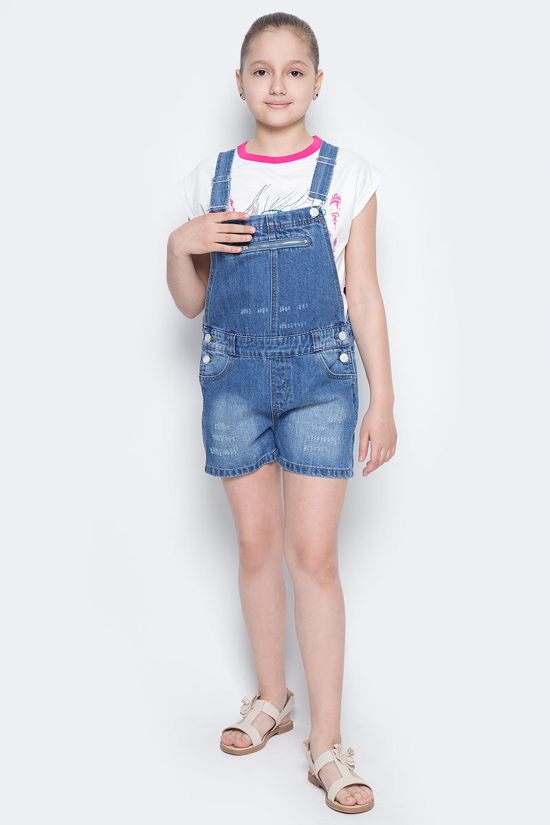 Полукомбинезон для девочки Button Blue Main, цвет: голубой. 117BBUC6701D200. Размер 152, 12 лет117BBUC6701D200 Полукомбинезон для девочки Button Blue Main, цвет: голубой. 117BBUC6701D200. Размер 152, 12 лет117BBUC6701D200Детский джинсовый полукомбинезон - не только очень удобная модель летнего гардероба, но и трендовая вещь. В компании с любой майкой, футболкой, поло полукомбинезон составит достойный летний комплект. Если вы хотите купить недорого джинсовый полукомбинезон с модными потертостями, заминами, варкой, не сомневаясь в его качестве, высоких потребительских свойствах и соответствии модным трендам, полукомбинезон от Button Blue - лучший вариант!
