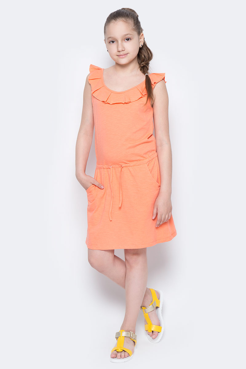 Платье для девочки Sela, цвет: коралловый. Dksl-617/032-7244. Размер 122, 7 летDksl-617/032-7244 Платье для девочки Sela, цвет: коралловый. Dksl-617/032-7244. Размер 122, 7 летDksl-617/032-7244Стильное платье для девочки Sela выполнено из натурального хлопка и дополнено двумя втачными карманами. Модель прямого кроя без рукавов имеет вшитый пояс на кулиске, подчеркивающий линию талии, и оформлена воланом вдоль выреза горловины. Мягкая ткань комфортна и приятна на ощупь. Круглый вырез горловины и проймы дополнены мягкой эластичной бейкой. Платье подойдет для прогулок и дружеских встреч и станет отличным дополнением гардероба юной модницы в летний период.