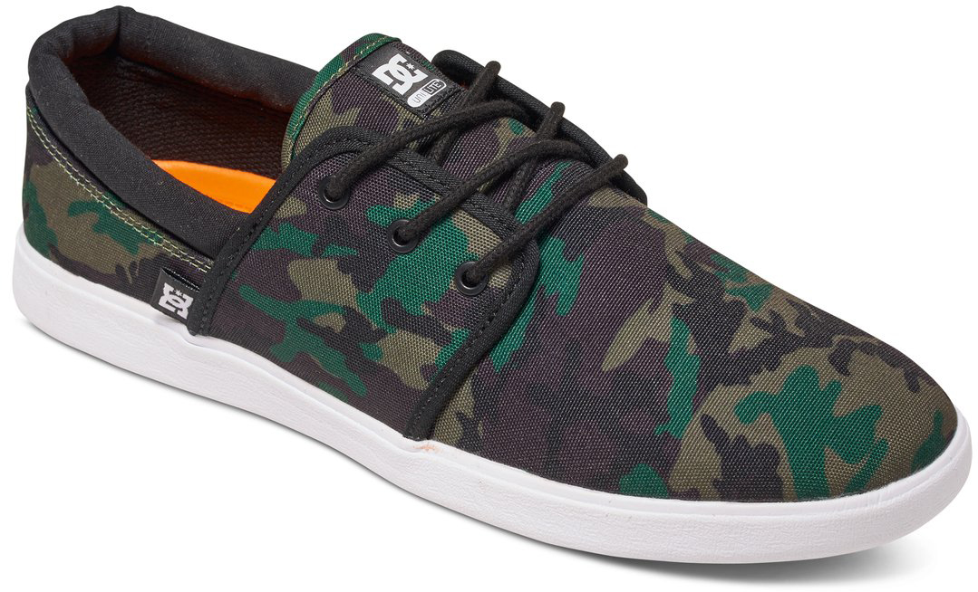 Кеды мужские DC Shoes Haven Sp, цвет: камуфляж. 320224-BLO. Размер 9D (42)320224-BLO Кеды мужские DC Shoes Haven Sp, цвет: камуфляж. 320224-BLO. Размер 9D (42)320224-BLOКеды от DC Shoes выполнены из текстиля. Язычок оформлен фирменной нашивкой. На ноге модель фиксируется с помощью шнурков. Внутренняя поверхность выполнена из текстиля. Подошва изготовлена из высококачественной резины и дополнена протектором, который гарантирует отличное сцепление с любой поверхностью.