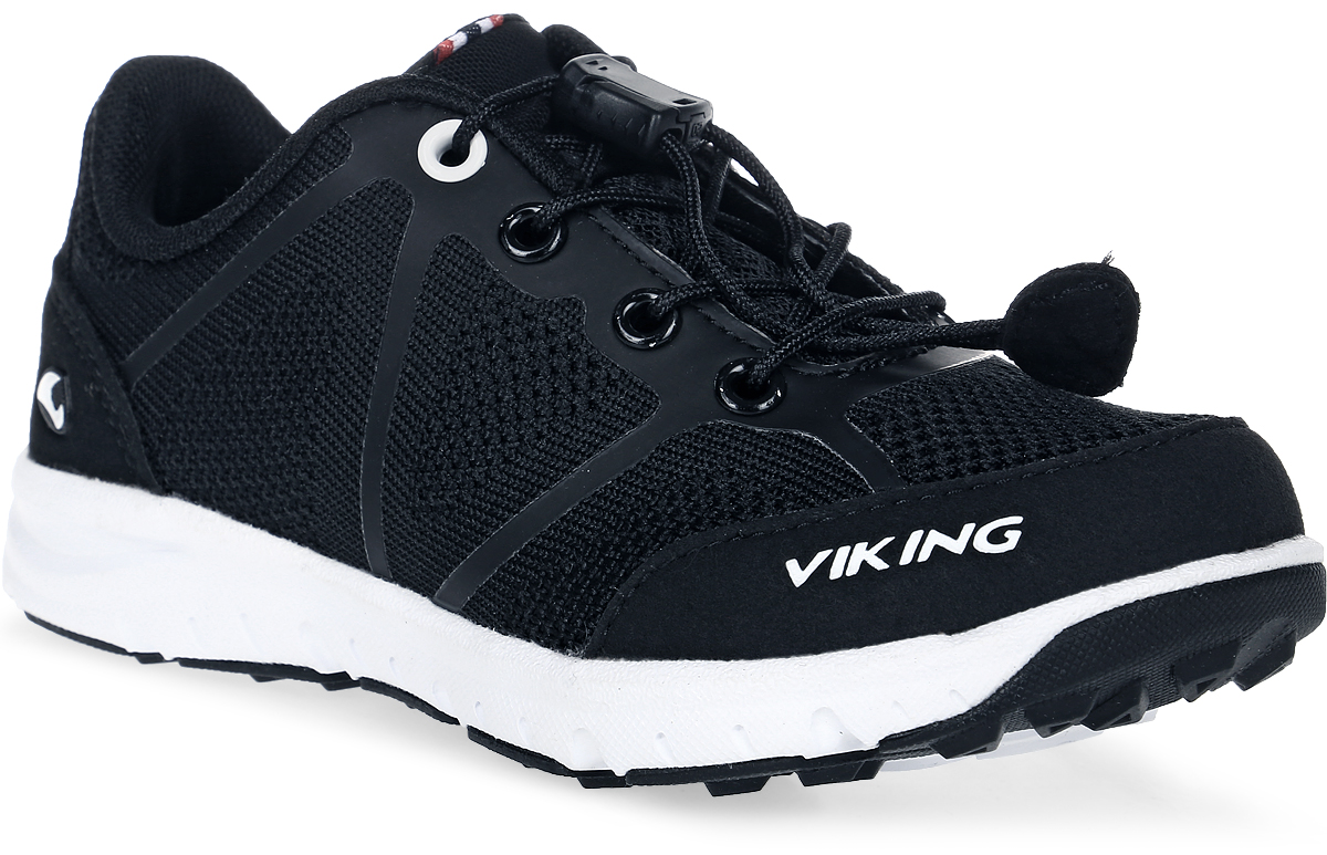 Кроссовки для мальчика Viking Ullevaal, цвет: черный. 3-47660-00201. Размер 393-47660-00201 Кроссовки для мальчика Viking Ullevaal, цвет: черный. 3-47660-00201. Размер 393-47660-00201Кроссовки для мальчика от Viking выполнены из дышащего текстиля. Модель на шнуровке гарантирует надежную фиксацию обуви. Подкладка и стелька выполнены из полиэстера. Облегченная подошва из вспененного полимера оснащена рифлением, что повышает сцепление с любым покрытием, улучшает амортизацию и поглощает удары. Комфортные и модные кроссовки - незаменимая вещь в гардеробе вашего ребенка.