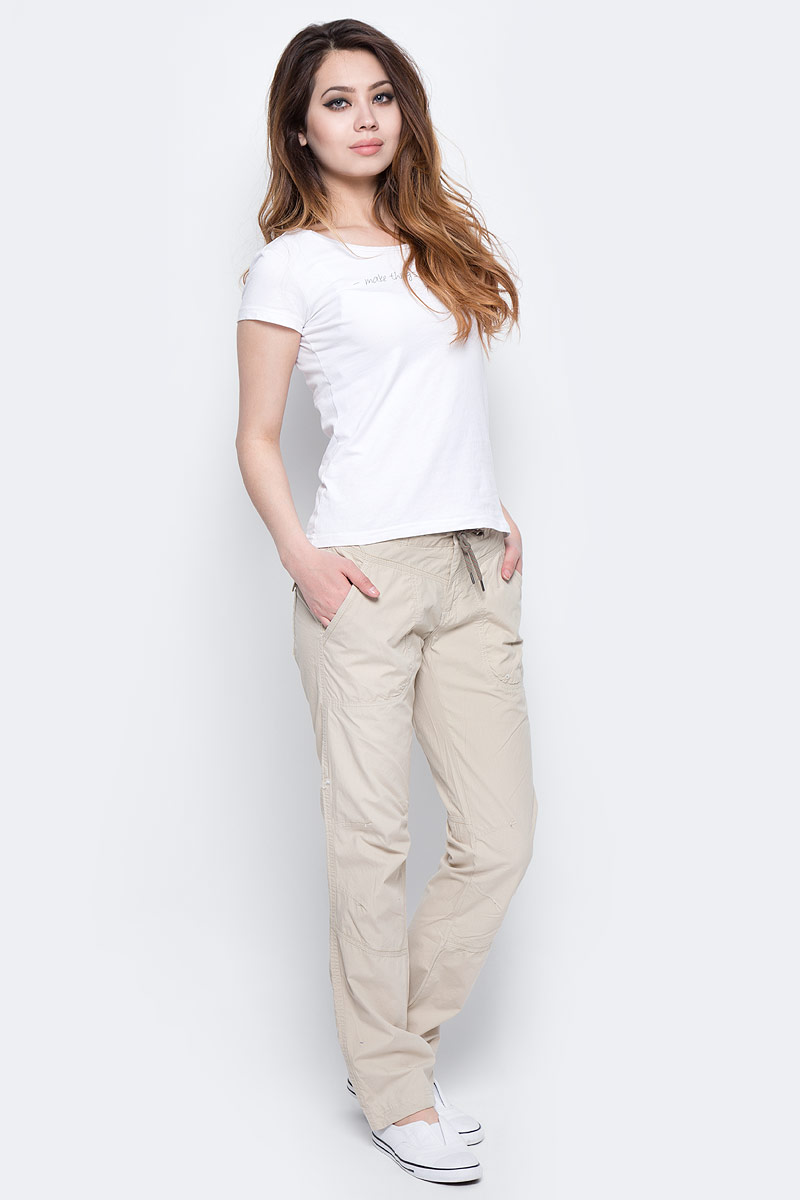 Брюки женские Columbia Down the Path Pant, цвет: бежевый. 1658321-160. Размер 12 (52)1658321-160 Брюки женские Columbia Down the Path Pant, цвет: бежевый. 1658321-160. Размер 12 (52)1658321-160Легкие женские брюки Columbia Down the Path Pant из 100% хлопка идеально подойдут для ежедневных прогулок в теплое время года. Материал устойчив к износу, прост в уходе, что делает модель весьма практичной. Дополнительная шнуровка на поясе обеспечивает индивидуальную посадку по фигуре. Регулировка низа изделия позволяет подогнать длину. Прямой крой не стесняет движений. Спереди модель дополнена двумя втачными карманами, а сзади - двумя накладными карманами.