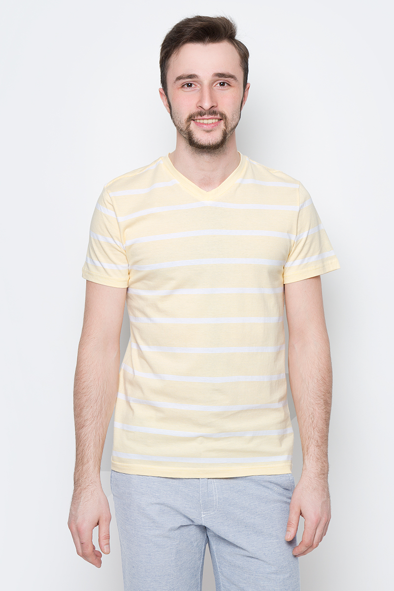 Футболка мужская Sela, цвет: светло-желтый. Ts-211/2061-7214. Размер XS (44)Ts-211/2061-7214 Футболка мужская Sela, цвет: светло-желтый. Ts-211/2061-7214. Размер XS (44)Ts-211/2061-7214Модная мужская футболка Sela выполнена из натурального хлопка с принтом в полоску. Модель прямого кроя с V-образным вырезом горловины подойдет для прогулок и дружеских встреч и будет отлично сочетаться с джинсами и брюками. Воротник изделия дополнен мягкой трикотажной резинкой. Мягкая ткань комфортна и приятна на ощупь.