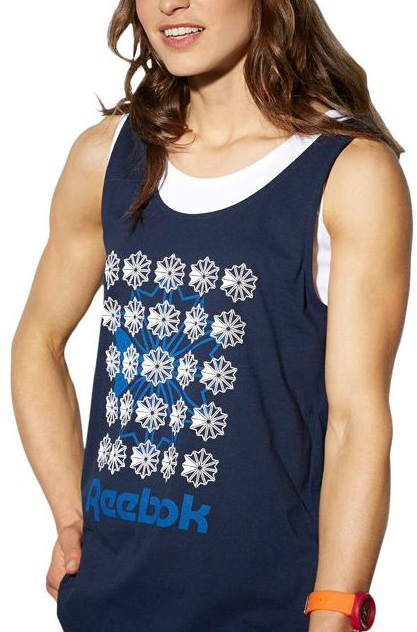 Майка женская Reebok F Starcrest Tank To, цвет: темно-синий. BK2403. Размер S (42/44)BK2403 Майка женская Reebok F Starcrest Tank To, цвет: темно-синий. BK2403. Размер S (42/44)BK2403Женская майка Reebok F Starcrest Tank To выполнена из высококачественного материала. Идеальный вариант для жаркой летней погоды. Женская майка свободного кроя с круглым воротом. Украшена большим принтом с фирменным логотипом reebok.