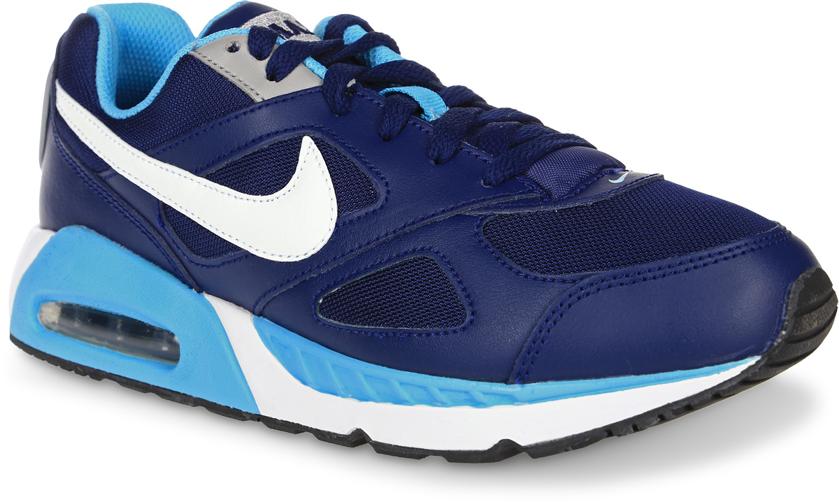Кроссовки для девочки Nike Air Max Ivo (Gs) Running Shoe, цвет: темно-синий. 579998-400. Размер 6 (38)579998-400 Кроссовки для девочки Nike Air Max Ivo (Gs) Running Shoe, цвет: темно-синий. 579998-400. Размер 6 (38)579998-400Модные кроссовки для девочки Air Max Ivo (Gs) Running Shoe от Nike выполнены из натуральной кожи и текстиля. Подкладка и стелька из текстиля обеспечивают комфорт. Шнуровка надежно зафиксирует модель на ноге. Подошва дополнена рифлением. Видимая вставка Max Air в области пятки для максимальной защиты от ударных нагрузок.