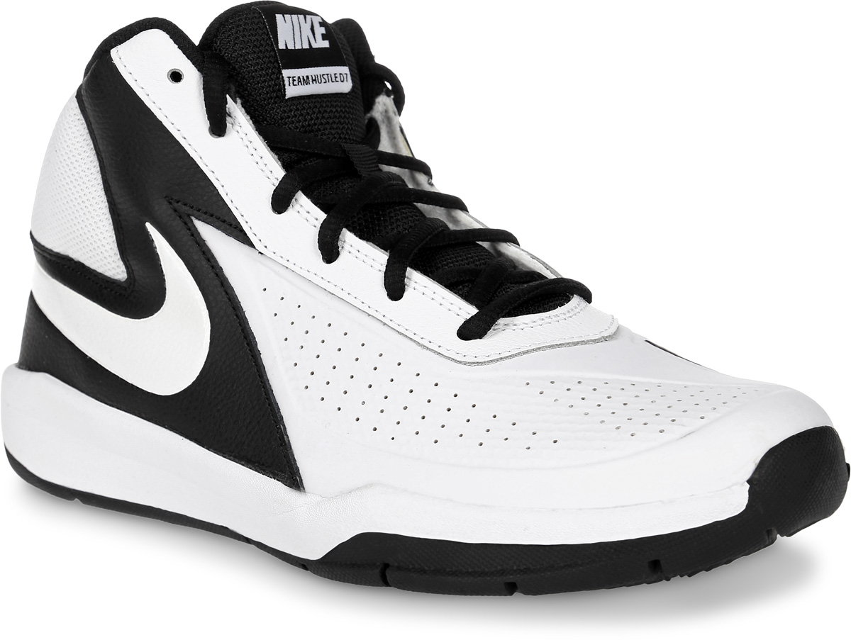 Кроссовки для мальчика Nike Team Hustle D 7 (Gs), цвет: белый, черный. 747998-101. Размер 4 (35,5)747998-101 Кроссовки для мальчика Nike Team Hustle D 7 (Gs), цвет: белый, черный. 747998-101. Размер 4 (35,5)747998-101Кроссовки для мальчика Team Hustle D 7 от Nike, выполненные из натуральной и искусственной кожи, дополнены вставками из текстиля. Внутренняя поверхность из текстиля не натирает. Шнуровка надежно зафиксирует модель на ноге. Глубокие эластичные желобки на подошве обеспечивают гибкость и сцепление с поверхностью.
