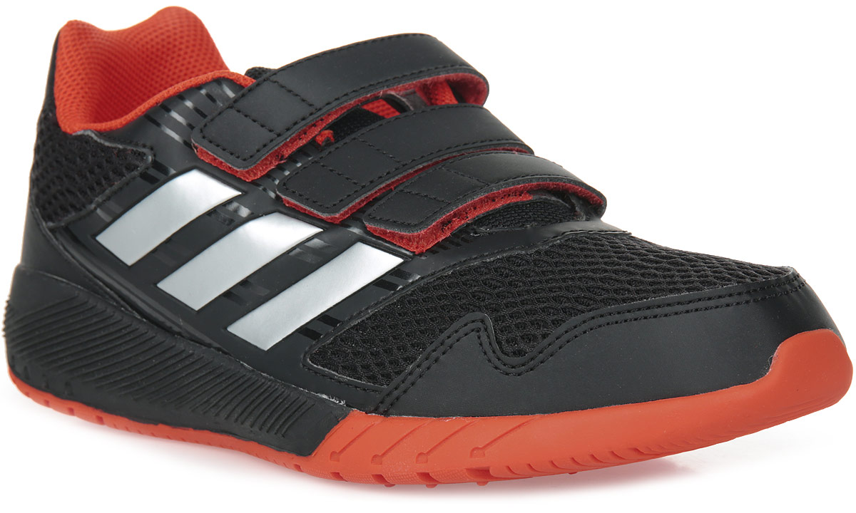 Кроссовки для мальчика adidas AltaRun CF K, цвет: черный, красный. BA7424. Размер 28,5BA7424 Кроссовки для мальчика adidas AltaRun CF K, цвет: черный, красный. BA7424. Размер 28,5BA7424Комфортные беговые кроссовки, которые помогут юному чемпиону достигнуть впечатляющих результатов. Дышащий верх из сетки обеспечивает необходимый уровень вентиляции и свежести. Удобные ремешки на липучках для быстрого надевания и снимания. Удобная и функциональная стелька с антимикробным покрытием EcoOrthoLite®.Мягкая резиновая подошва.