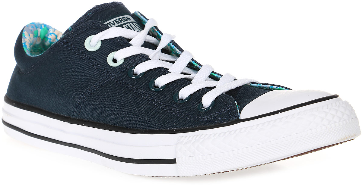 Кеды женские Converse Chuck Taylor All Star Madison, цвет: темно-синий. 555910. Размер 6,5 (37)555910 Кеды женские Converse Chuck Taylor All Star Madison, цвет: темно-синий. 555910. Размер 6,5 (37)555910Стильные женские кеды Chuck Taylor All Star от Converse созданы для тех, кто предпочитает оригинальный дизайн и непревзойденное качество. Кеды выполнены из плотного текстиля и оформлены прострочкой. Мыс защищен резиновой накладкой. Сбоку предусмотрены отверстия с люверсами для вентиляции. Классическая шнуровка надежно фиксирует обувь на ноге. Стелька и подкладка из мягкого текстиля комфортны при ходьбе. Подошва исполнена из износостойкой резины контрастного цвета. Рифление на подошве обеспечивает идеальное сцепление с любыми поверхностями. Эффектные кеды помогут вам создать яркий, динамичный образ.