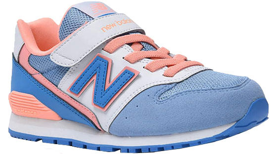 Кроссовки детские New Balance 996, цвет: голубой, персиковый, белый. KV996ALY/M. Размер 10,5 (28)KV996ALY/M Кроссовки детские New Balance 996, цвет: голубой, персиковый, белый. KV996ALY/M. Размер 10,5 (28)KV996ALY/MМодные кроссовки от New Balance очаруют вашего ребенка с первого взгляда! Модель изготовлена из высококачественного материала со вставками из натуральной замши. Модель оформлена на язычке логотипом бренда. Шнуровка и ремешок с застежкой - липучкой, декорированный логотипом бренда, надежно фиксируют обувь на ноге. Подкладка и стелька из текстиля, обеспечат комфорт и уют детским ножкам. Подошва с рифлением гарантирует отличное сцепление с любыми поверхностями. Стильные кроссовки займут достойное место в гардеробе вашего ребенка.