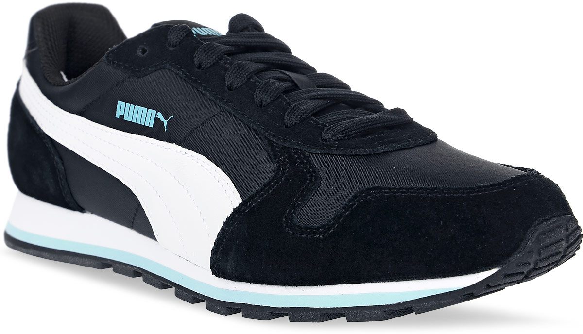 Кроссовки женские Puma ST Runner NL, цвет: черный. 35673838. Размер 6,5 (39)35673838 Кроссовки женские Puma ST Runner NL, цвет: черный. 35673838. Размер 6,5 (39)35673838Кроссовки ST Runner NL от Puma, разработанные для прогулок и активного отдыха, - это идеальный вариант для прогулок и активного отдыха. Верх модели выполнен из замши с нейлоновыми вставками и накладками из искусственной кожи. Язычок, задник и одну из боковых сторон украшают фирменные логотипы. Внутренняя отделка - из мягкого текстиля. Удобная шнуровка гарантирует удобство и надежно фиксирует модель на стопе. Межподошва из материала EVA обеспечивает хорошую амортизацию. Резиновая подошва отличается прекрасным сцеплением с любой поверхностью. Модель ST Runner NL – это неповторимый дизайн, новизна и прекрасное дополнение к стильному повседневному гардеробу.