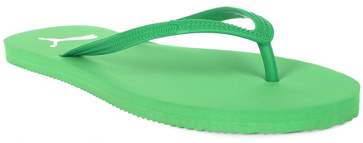 Сланцы мужские Puma First Flip, цвет: зеленый. 36025210. Размер 11 (45)36025210 Сланцы мужские Puma First Flip, цвет: зеленый. 36025210. Размер 11 (45)36025210Стильные сланцы First Flip от Puma подойдут как женщинам, так и мужчинам. Модель имеет мягкую и эластичную подошву из материала EVA, благодаря которой они кажутся просто невесомыми, и элегантные ремешки из прочной резины. Эргономичная перемычка между пальцами обеспечивает надежную фиксацию модели на ноге. Подошва дополнена рифлением, которое гарантирует идеальное сцепление с любыми поверхностями.Удобные сланцы прекрасно подойдут для похода в бассейн или на пляж.