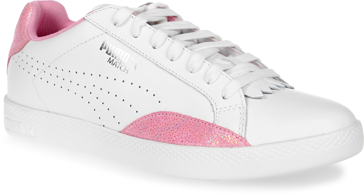 Кеды женские Puma Match Lo Reset Wn S, цвет: белый, розовый. 36272401. Размер 6 (38)36272401 Кеды женские Puma Match Lo Reset Wn S, цвет: белый, розовый. 36272401. Размер 6 (38)36272401Модель Match сохраняет простоту и чистоту линий, свойственную классическим теннисным туфлям вообще, и, в частности, легендарным Puma Match коллекции 1974 года. Двойные кожаные накладки по бокам обеспечивают устойчивое положение стопы, так необходимое теннисисту. Обувь фиксируется на ноге при помощи классической шнуровки. Кожаный верх простых и чистых цветов снабжен деталями контрастной отделки на заднике и внизу ближе к носку, а также дополнительную накладку на носке, благодаря которой модель в её сегодняшнем варианте приобрела универсальность отличной уличной обуви.