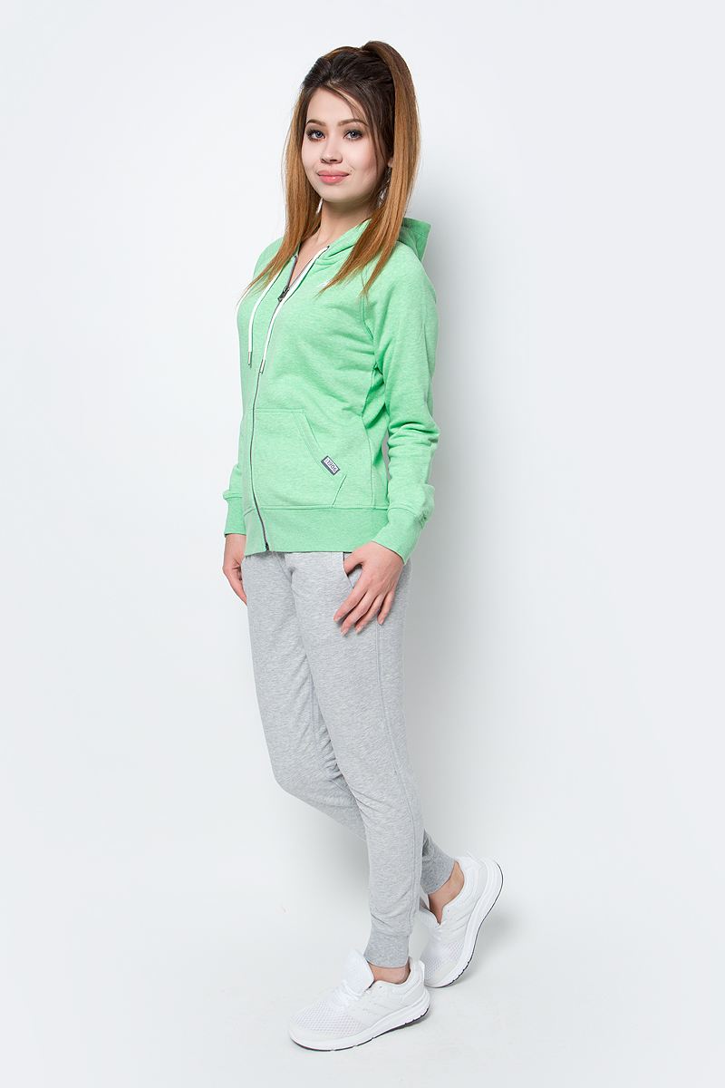 Брюки спортивные женские New Balance Classic Sweatpant, цвет: серый. WP63553/AG. Размер L (48)WP63553/AG Брюки спортивные женские New Balance Classic Sweatpant, цвет: серый. WP63553/AG. Размер L (48)WP63553/AGЖенские брюки Classic Sweatpant от New Balance прекрасно подойдут для ежедневного занятия спорта. Легкий материал поможет сохранить высокую скорость, а широкий эластичный пояс, дополненный шнурком, отвечает за идеальную посадку. Брючины дополнены эластичными манжетами. Брюки снабжены втачными карманами. Эти стильные брюки идеально подойдут для бега и других спортивных упражнений. В них вы будете чувствовать себя уверенно и комфортно.