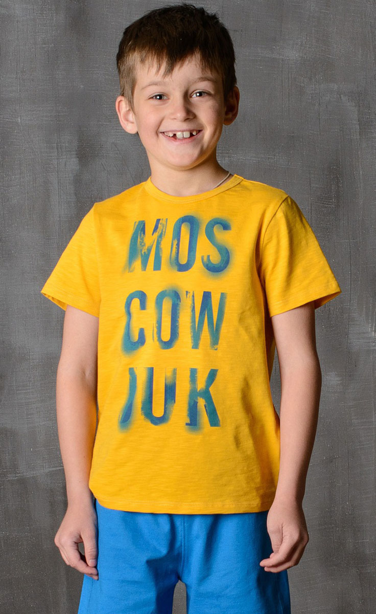 Футболка для мальчика Modniy Juk, цвет: желтый. 01B00110100. Размер 134/14001B00110100/MOSCOW_JUK/ Футболка для мальчика Modniy Juk, цвет: желтый. 01B00110100. Размер 134/14001B00110100/MOSCOW_JUK/Стильная футболка для мальчика Modniy Juk изготовлена из высококачественного легкого хлопка, она приятна на ощупь, не раздражает нежную и чувствительную кожу ребенка, позволяя ей дышать. Модель имеет полуприлегающий силуэт, круглый вырез горловины не стесняет движения. Изделие дополнено ярким принтом в стиле Modniy Juk.