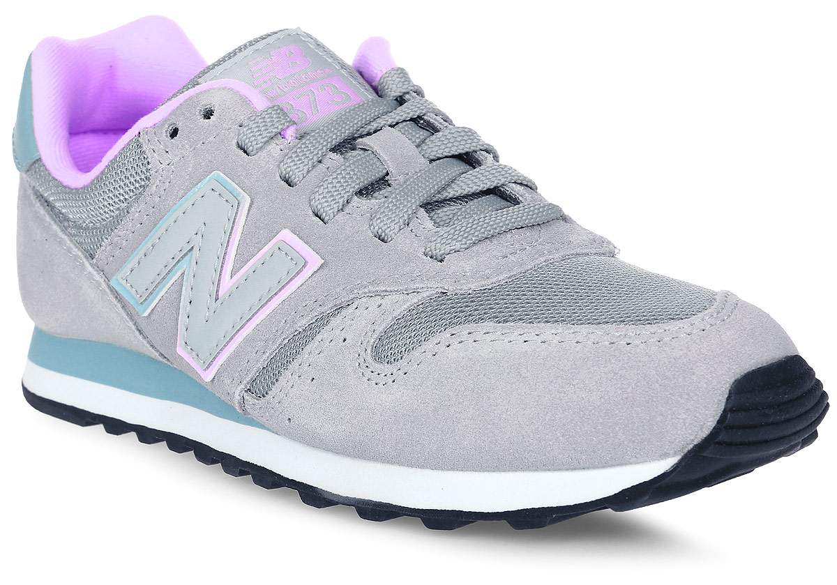 Кроссовки женские New Balance 373, цвет: серый. WL373GT/B. Размер 8,5 (40)WL373GT/B Кроссовки женские New Balance 373, цвет: серый. WL373GT/B. Размер 8,5 (40)WL373GT/BСтильные кроссовки от New Balance не оставят вас равнодушной, благодаря своему дизайну и функциональности. Модель изготовлена из высококачественного материала. Язычок оформлен фирменной нашивкой. С боку изделие дополнено декоративной нашивкой в виде логотипа бренда. На ноге модель фиксируется с помощью шнурков. Подкладка и стелька, изготовленные из мягкого текстиля, обеспечивают комфорт и уют при движении. Рифление подошвы гарантирует отличное сцепление с любой поверхностью. Такие стильные кроссовки займут достойное место в вашем гардеробе.