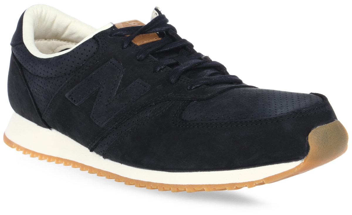 Кроссовки мужские New Balance 420, цвет: черный. U420NKT/D. Размер 11 (45)U420NKT/D Кроссовки мужские New Balance 420, цвет: черный. U420NKT/D. Размер 11 (45)U420NKT/DСтильные мужские кроссовки от New Balance придутся вам по душе. Верх модели выполнен из хлопка и натуральной замши, и дополнен перфорацией. По бокам обувь оформлена декоративными элементами в виде фирменного логотипа бренда, на язычке - фирменной нашивкой, задник логотипом бренда. Классическая шнуровка надежно зафиксирует изделие на ноге. Подкладка и стелька, изготовленные из текстиля, гарантируют уют и предотвращают натирание. Подошва оснащена рифлением для лучшей сцепки с поверхностями. Удобные кроссовки займут достойное место среди коллекции вашей обуви.