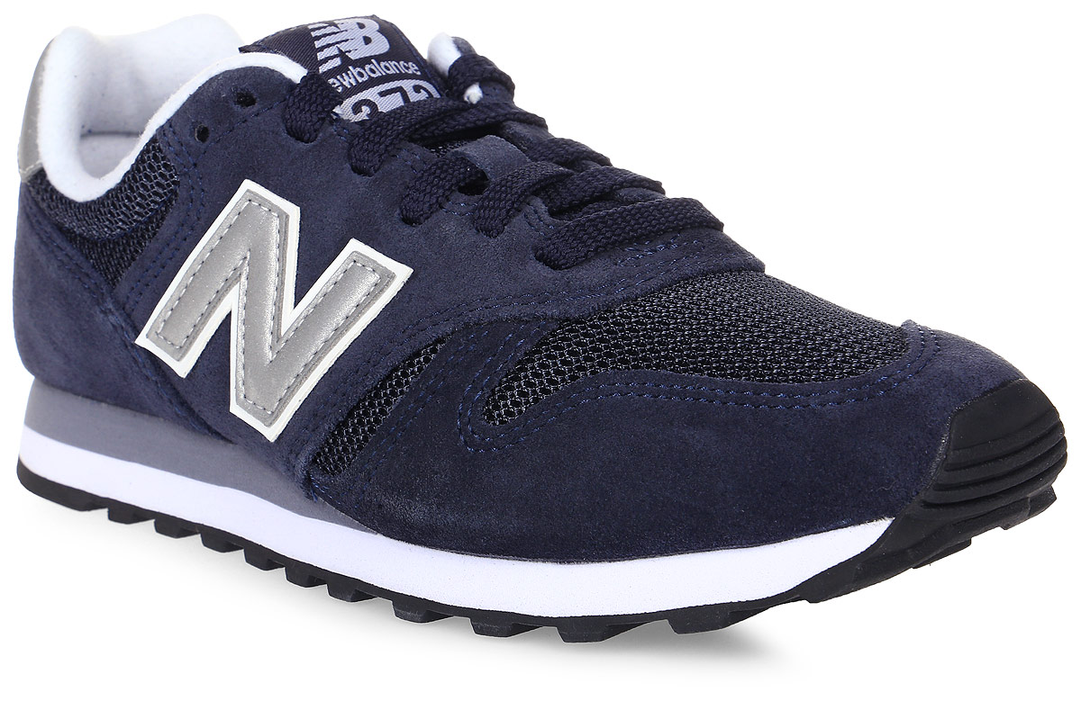 Кроссовки New Balance 373, цвет: синий. ML373NAY/D. Размер 5,5 (38)ML373NAY/D Кроссовки New Balance 373, цвет: синий. ML373NAY/D. Размер 5,5 (38)ML373NAY/DМодные кроссовки от New Balance очаруют вас с первого взгляда! Модель изготовлена из высококачественного материала со вставками из натуральной замши. Модель оформлена на язычке и заднике логотипом бренда. Шнуровка надежно фиксирует обувь на ноге. Подкладка и стелька из текстиля, обеспечат комфорт и уют вашим ногам. Подошва с рифлением гарантирует отличное сцепление с любыми поверхностями. Стильные кроссовки займут достойное место в вашем гардеробе.