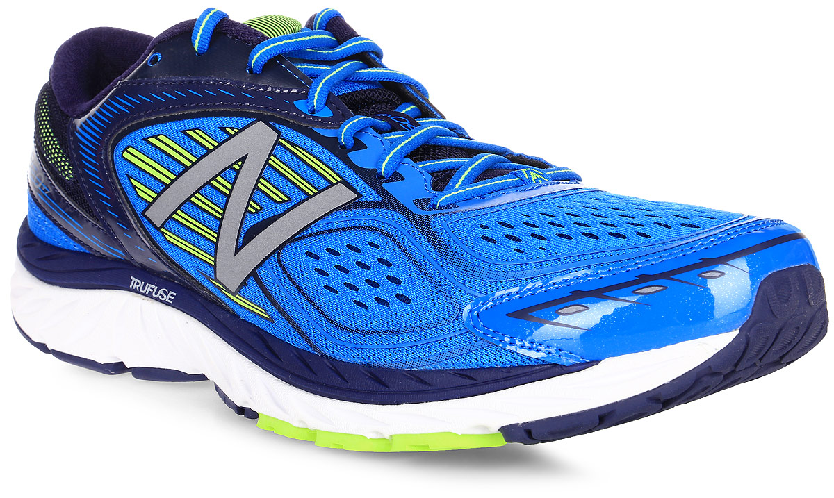 Кроссовки для бега мужские New Balance 860, цвет: синий, голубой. M860BY7/D. Размер 10 (44)M860BY7/D Кроссовки для бега мужские New Balance 860, цвет: синий, голубой. M860BY7/D. Размер 10 (44)M860BY7/DМужские кроссовки для бега от New Balance выполнены из высококачественного материала. На язычке изделие оформлено фирменным логотипом. Шнуровка надежно фиксирует обувь на ноге. Подкладка и стелька из текстиля, обеспечат комфорт и уют вашим ногам. Рельефный рисунок подошвы предотвращает скольжение. В таких кроссовках вашим ногам будет комфортно и уютно. Они подчеркнут ваш стиль и индивидуальность!