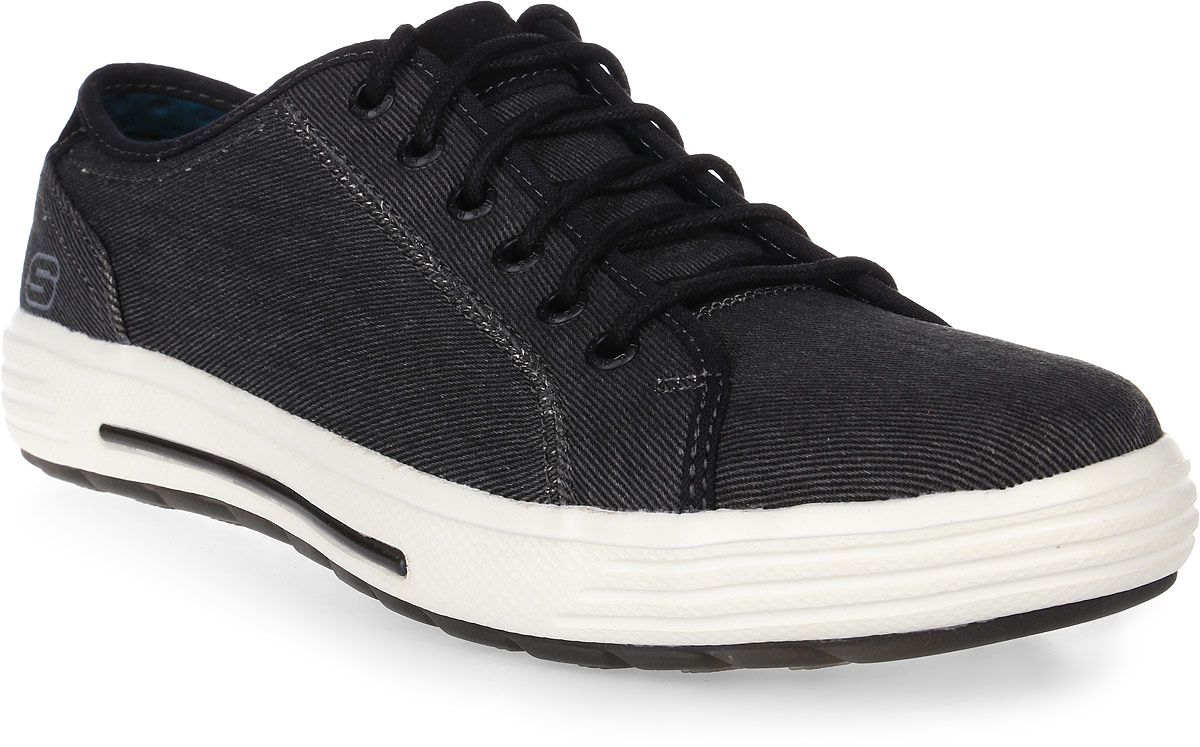 Кеды мужские Skechers Porter, цвет: черный. 64935-BLK. Размер 10 (43,5)64935-BLK Кеды мужские Skechers Porter, цвет: черный. 64935-BLK. Размер 10 (43,5)64935-BLKСтильные мужские кеды Skechers отлично подойдут для повседневных прогулок. Верх модели выполнен из плотного текстиля. Классическая шнуровка надежно зафиксирует модель на стопе. Внутренняя отделка исполнена из мягкого текстиля. Резиновая подошва обеспечит комфорт при ходьбе.В таких кедах вашим ногам будет комфортно и уютно. Они подчеркнут ваш стиль и индивидуальность!