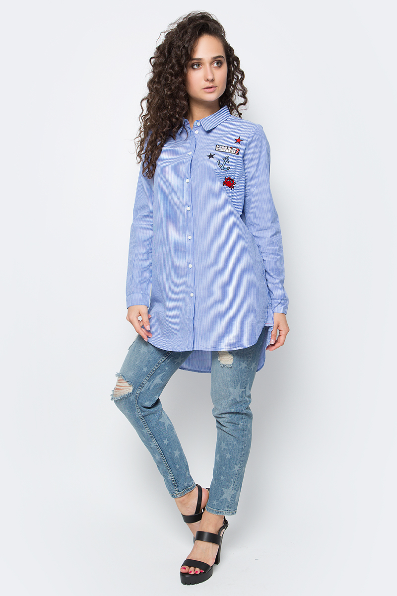 Рубашка женская Tom Tailor Denim, цвет: голубой, белый. 2033133.01.71_1000. Размер M (46)2033133.01.71_1000 Рубашка женская Tom Tailor Denim, цвет: голубой, белый. 2033133.01.71_1000. Размер M (46)2033133.01.71_1000Женская рубашка Tom Tailor Denim выполнена из натурального хлопка. Рубашка свободного силуэта с отложным воротником и длинными рукавами застегивается на пуговицы. На манжетах также имеются застежки-пуговицы. Спинка рубашки слегка удлинена. Оформлено изделие принтом в клетку и украшено небольшими вышивками на груди.