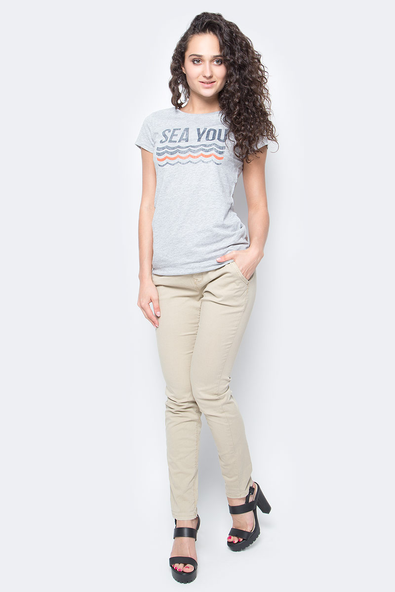 Футболка женская Tom Tailor Denim, цвет: серый. 1037264.00.71_2220. Размер XS (42)1037264.00.71_2220 Футболка женская Tom Tailor Denim, цвет: серый. 1037264.00.71_2220. Размер XS (42)1037264.00.71_2220Женская футболка Tom Tailor Denim выполнена из натурального хлопка. Модель с круглым вырезом горловины и короткими рукавами оформлена оригинальным принтом.